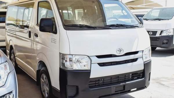 Toyota Hiace Commuter 2015 - GCC Specs - Reliable and Spacious