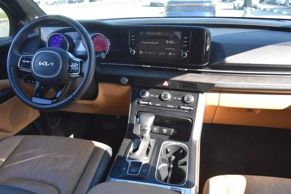 KIA CARNIVAL 7 SEATS 2023 | BLACK