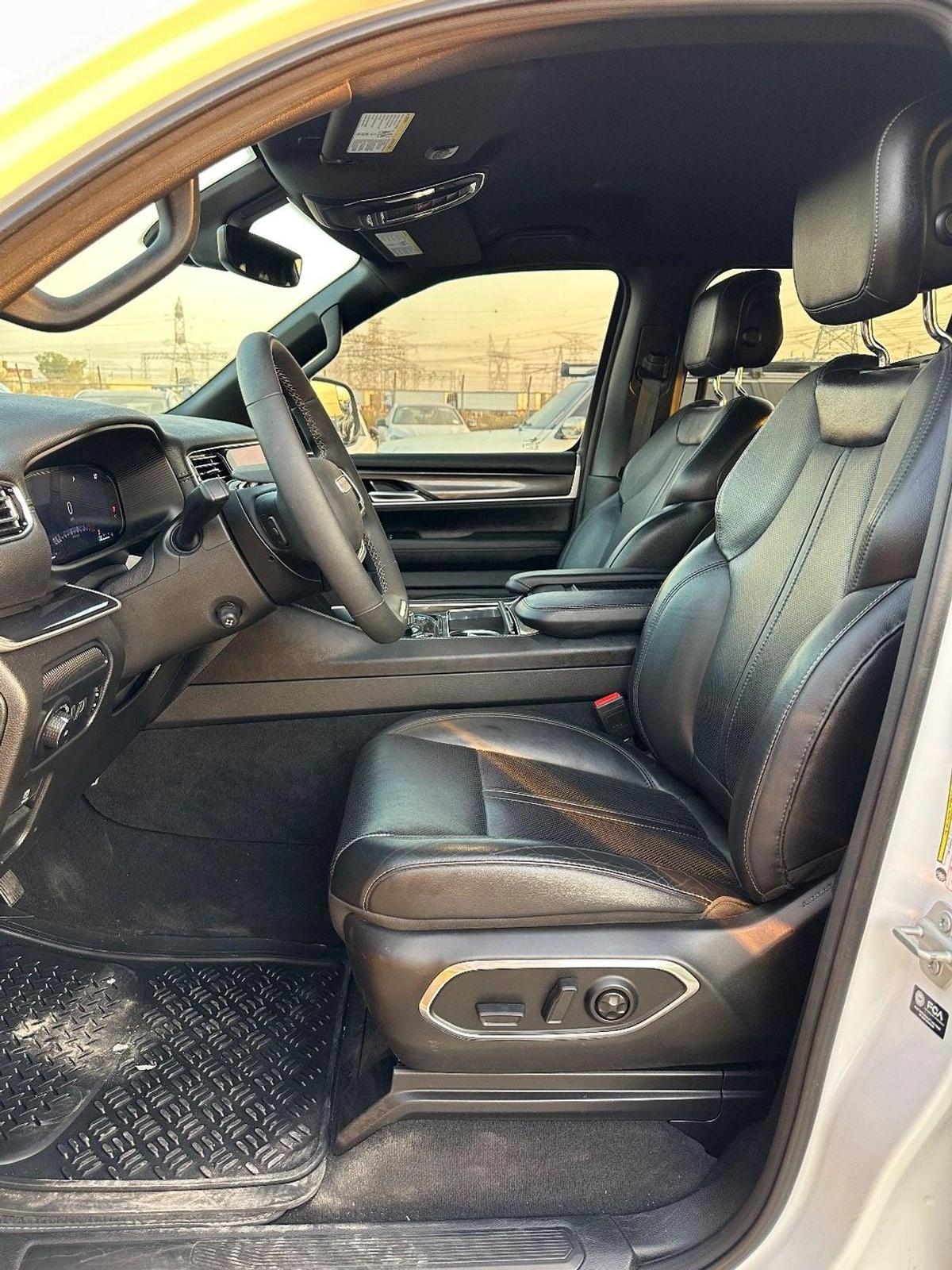 Jeep Wagoneer L Series I 2023 AWD-5-5