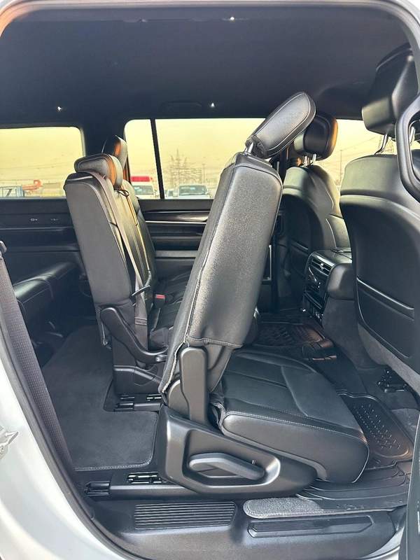 Jeep Wagoneer L Series I 2023 AWD