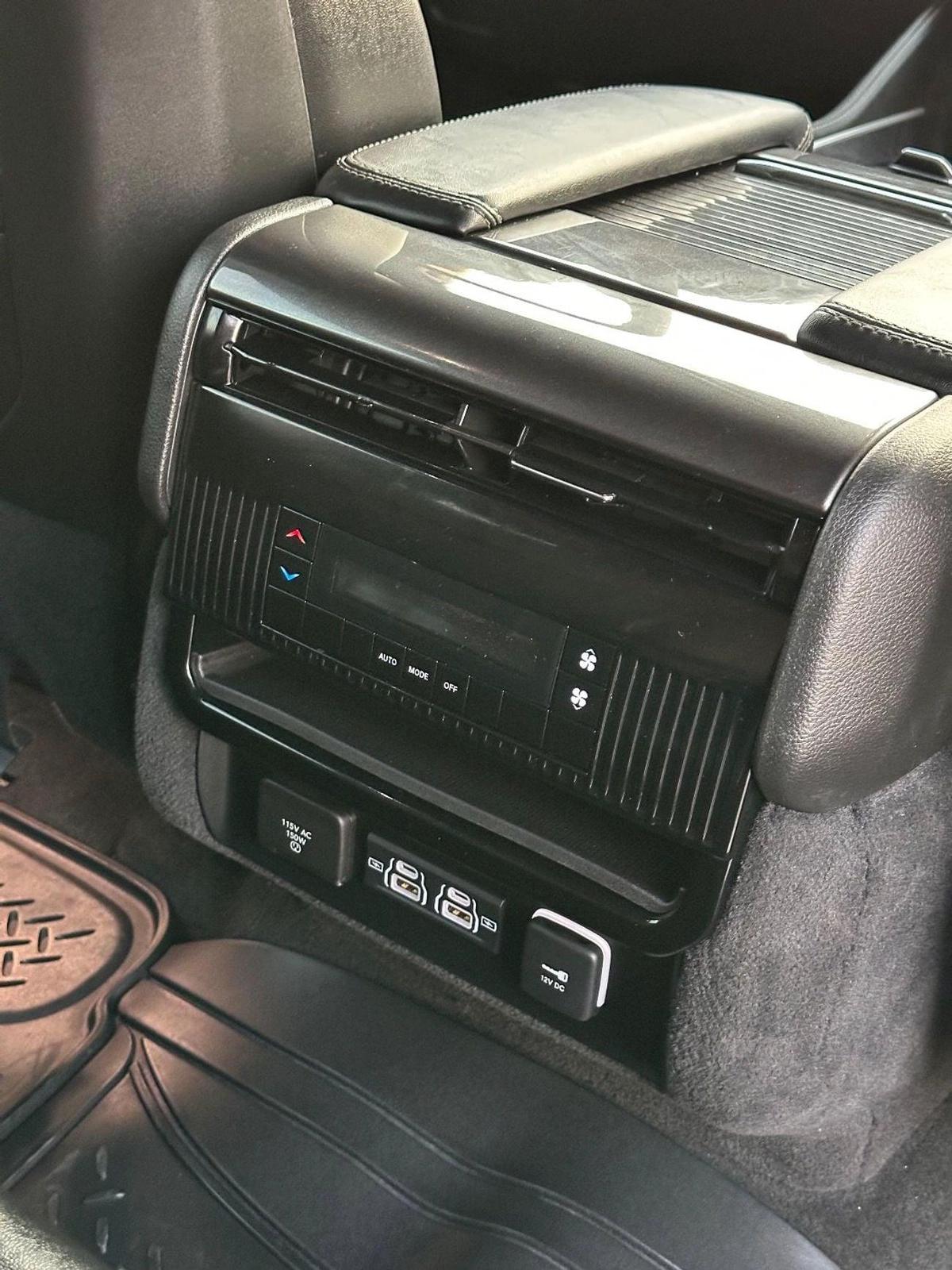 Jeep Wagoneer L Series I 2023 AWD-17-17