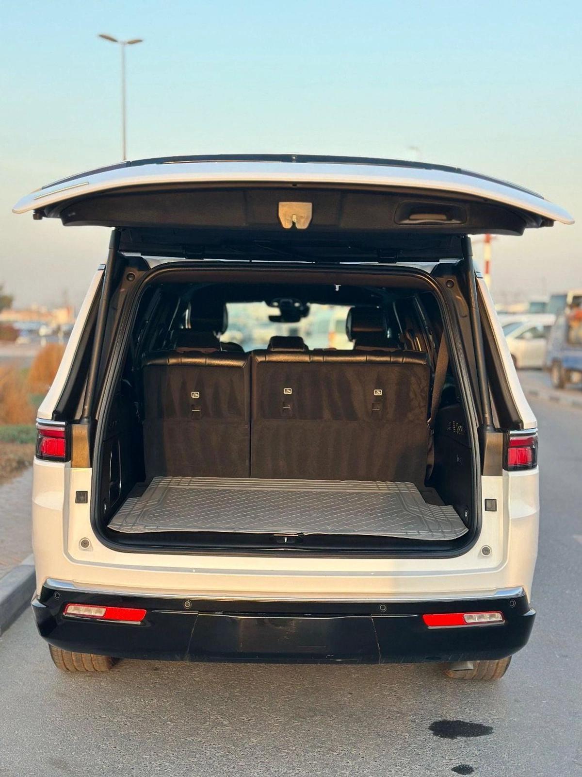 Jeep Wagoneer L Series I 2023 AWD-22-22