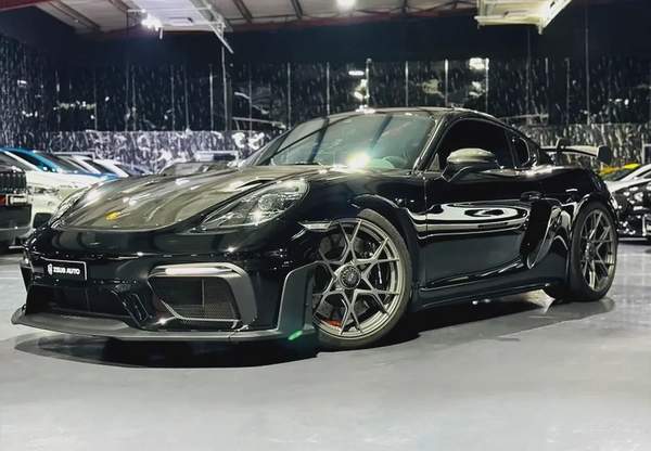 Porsche Cayman 718 GT4 2022 GCC specs for 749,000.00 AED