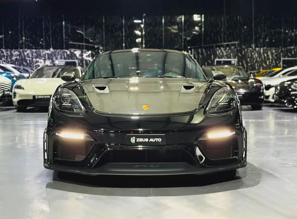 Porsche Cayman 718 GT4 2022 GCC specs for 749,000.00 AED-1-1