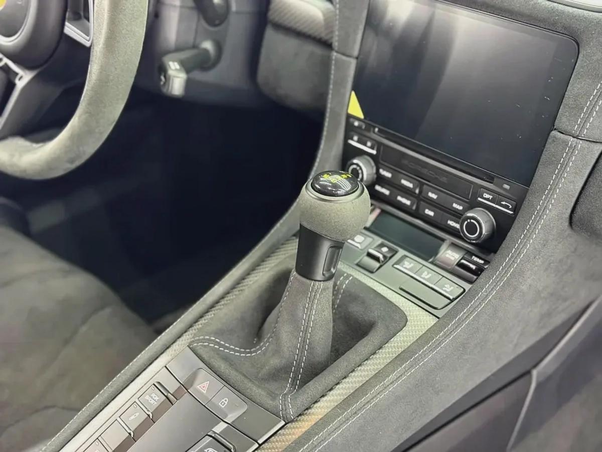 Porsche Cayman 718 GT4 2022 GCC specs for 749,000.00 AED-15-15