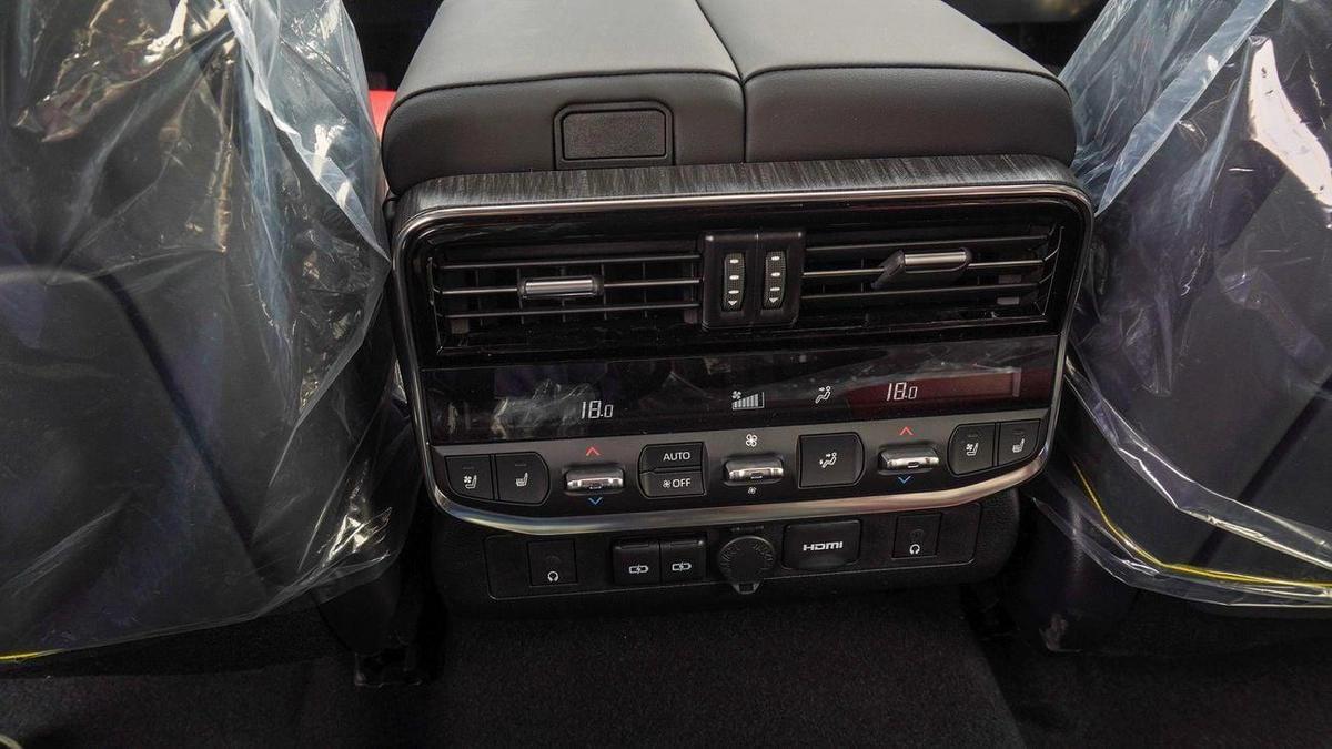 Toyota Land Cruiser VXR TWIN TURBO 3.5L V6-11-11