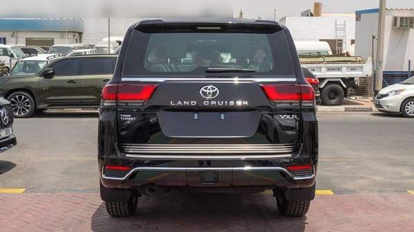 Toyota Land Cruiser VXR TWIN TURBO 3.5L V6