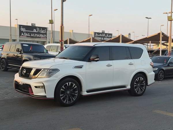 Nissan Patrol LE Platinum 2011 - GCC Specs