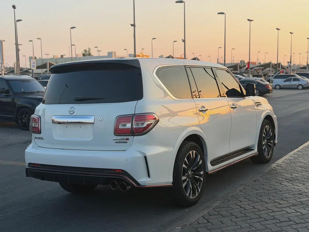 Nissan Patrol LE Platinum 2011 - GCC Specs-6-6