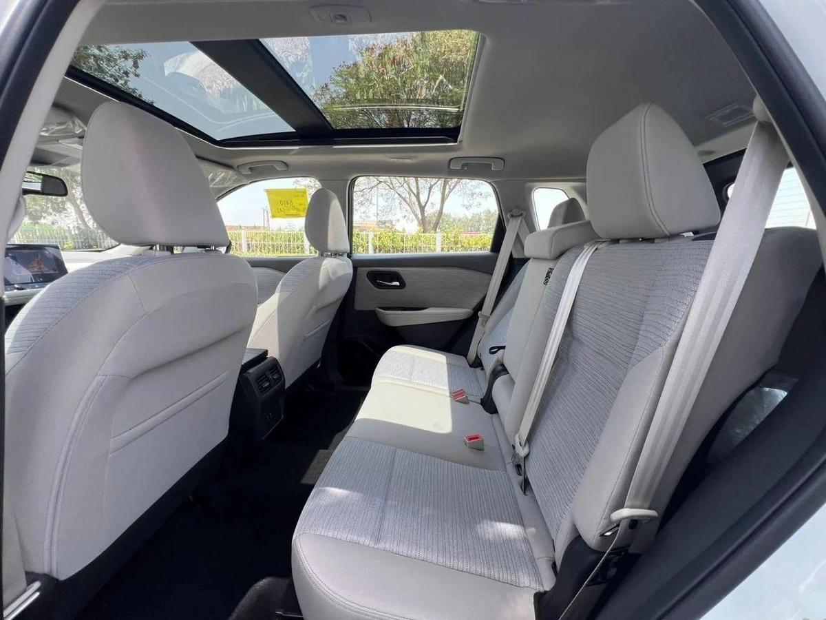 Nissan XTrail S 2.5L (169 HP) FWD (5 Seater) SV 2.5L (169 HP) FWD (7 Seater)-4-4