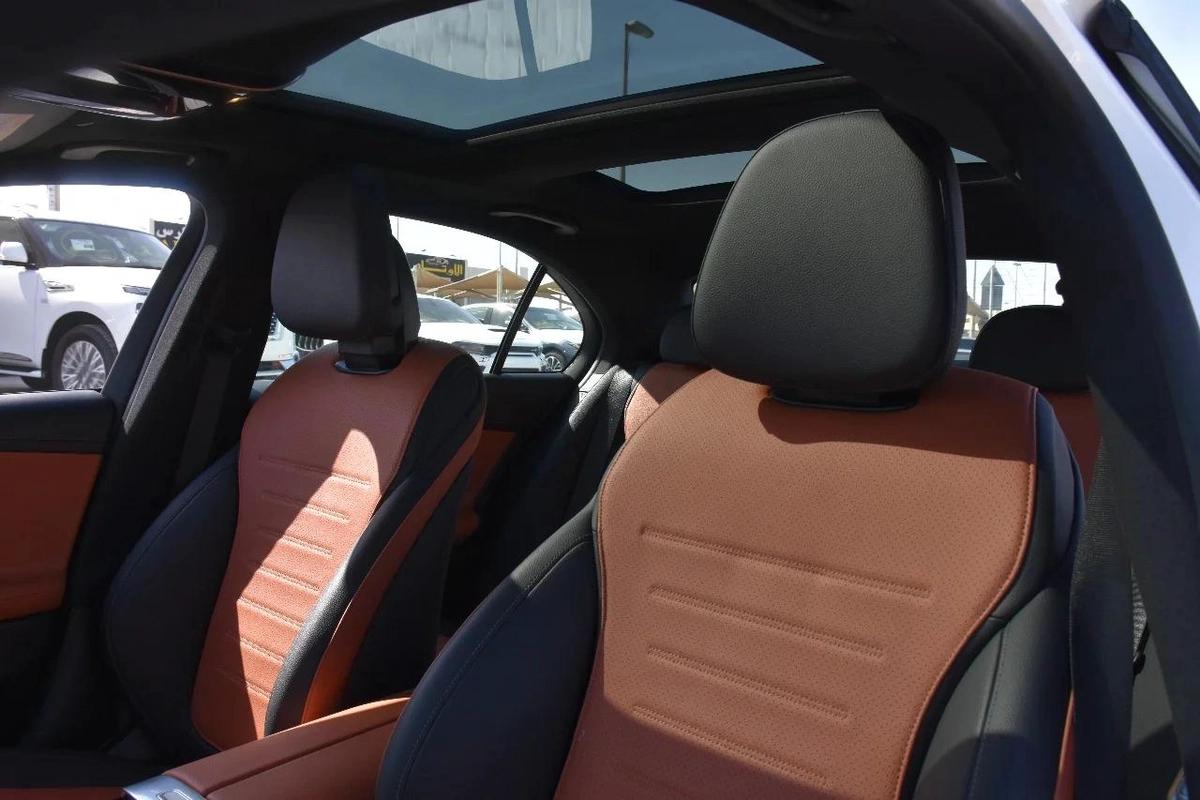 C300 LUXURY 2023 | WHITE LIKE-3-3