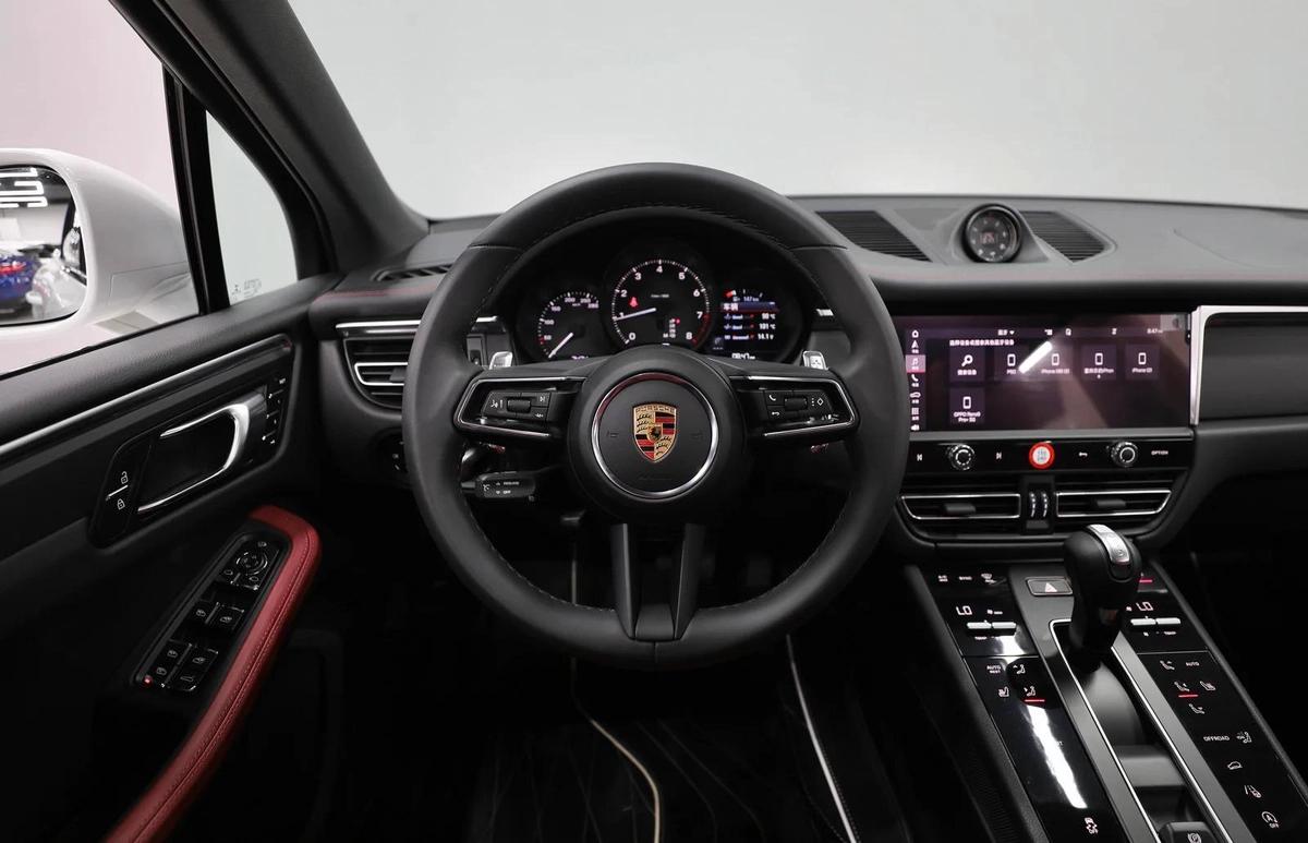 Accident Free | 2,900 AED Monthly Installment | Free Insurance + Registration | B02302-11-11