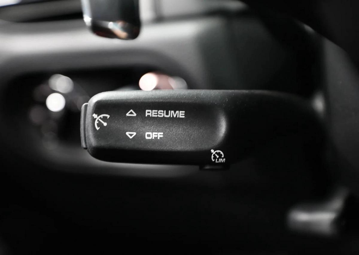 Accident Free | 2,900 AED Monthly Installment | Free Insurance + Registration | B02302-9-9