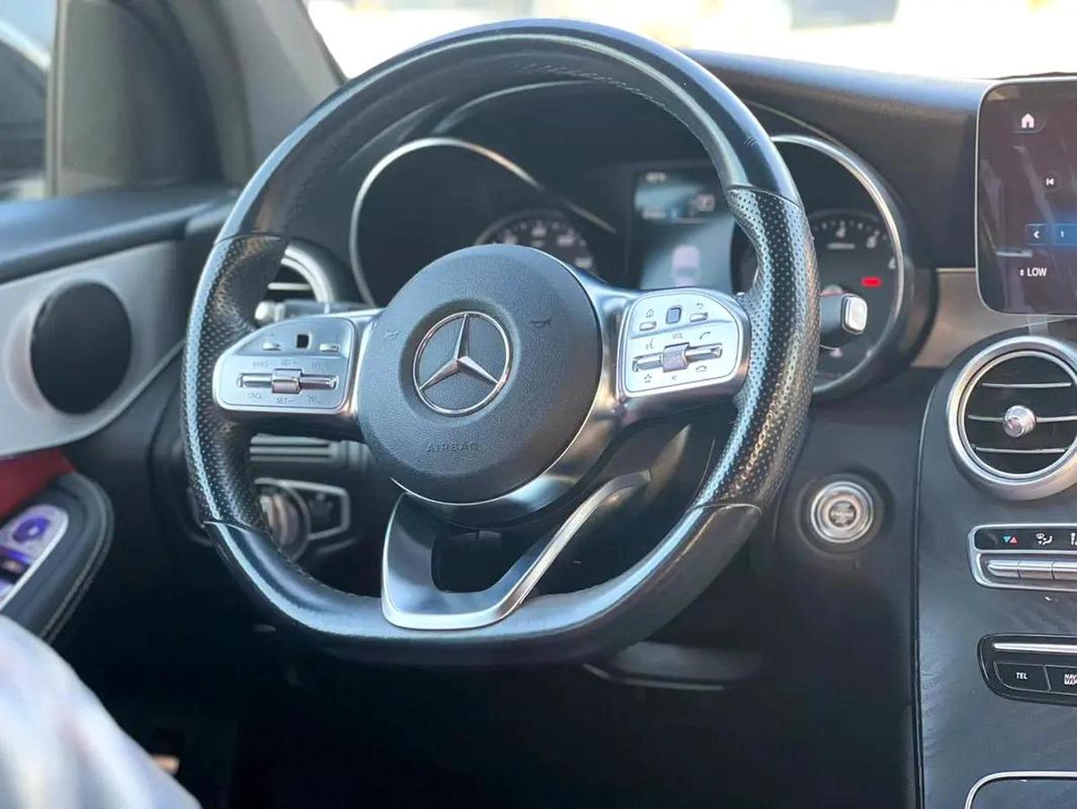 Mercedes-Benz GLC 300 2022 - American Specs - GCC Car-4-4