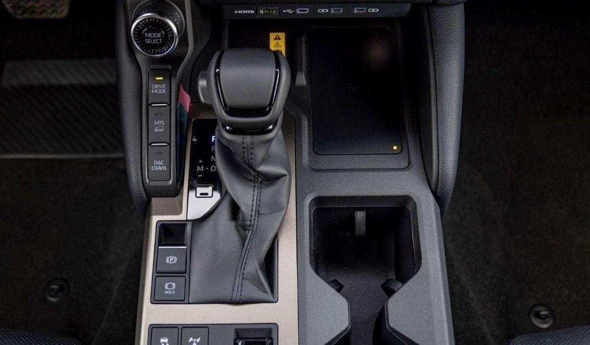 Toyota Prado 250 2.4P AT FIRST EDITION MY2025 – BRONZE-10-10