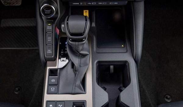 Toyota Prado 250 2.4P AT FIRST EDITION MY2025 – BRONZE