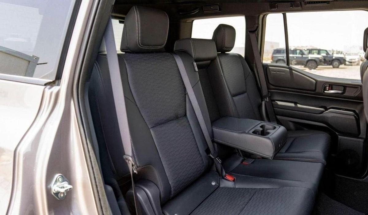Toyota Prado 250 2.4P AT FIRST EDITION MY2025 – BRONZE-13-13
