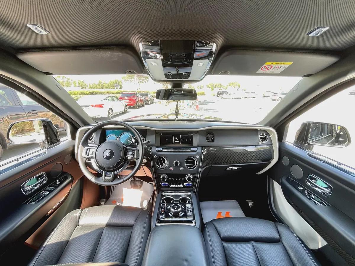 Rolls Royce Cullinan 2020-11-11