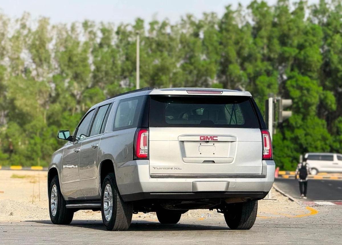 Used GMC Yukon XL 2020-8-8
