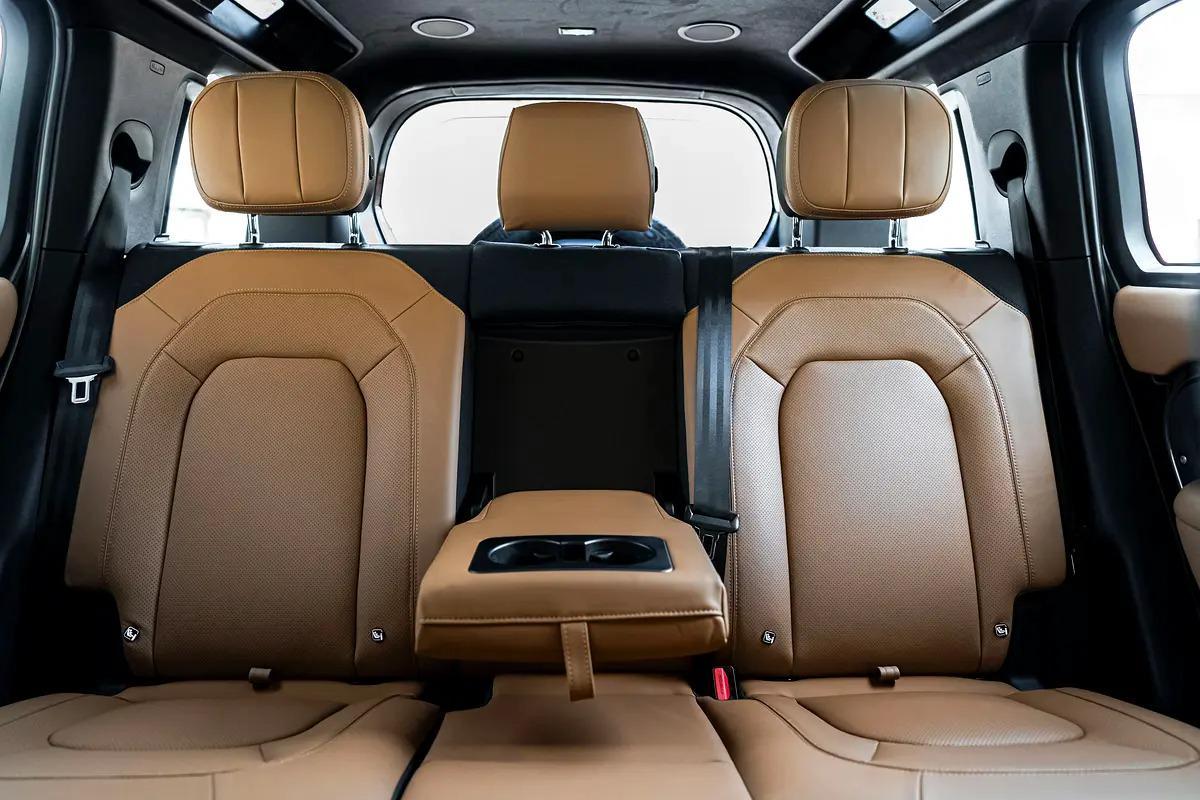 SPECIAL ORDER | DEFENDER X 110 P425 | CARPATHIAN GREY COLOR | MERIDIAN SURROUND SOUND SYSTEM-7-7