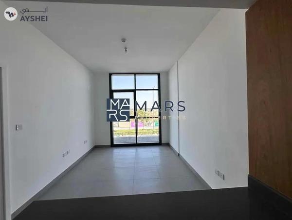 Elegant One-Bedroom Apartment with Stunning Views, No Balcony: Modern Design, Prime Location