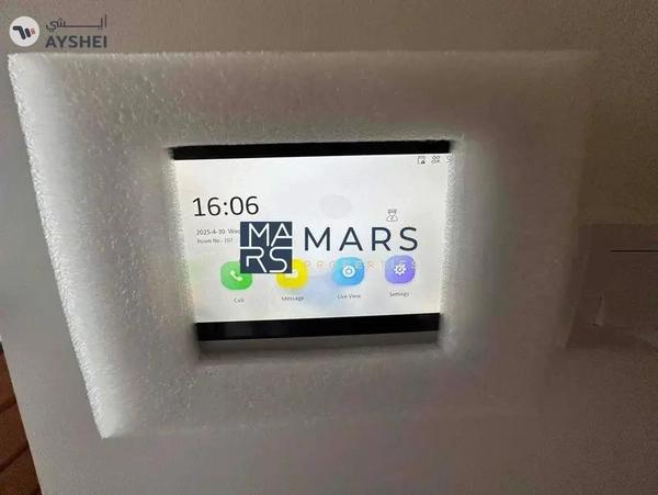 Elegant One-Bedroom Apartment with Stunning Views, No Balcony: Modern Design, Prime Location