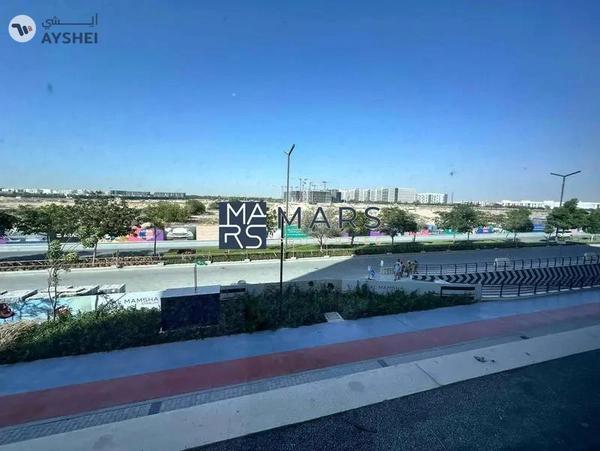 Elegant One-Bedroom Apartment with Stunning Views, No Balcony: Modern Design, Prime Location