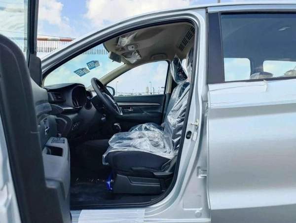 Suzuki Ertiga SUZUKI ERTIGA GLX 2024 A/T 1.5L 4CY PETROL SILVER full