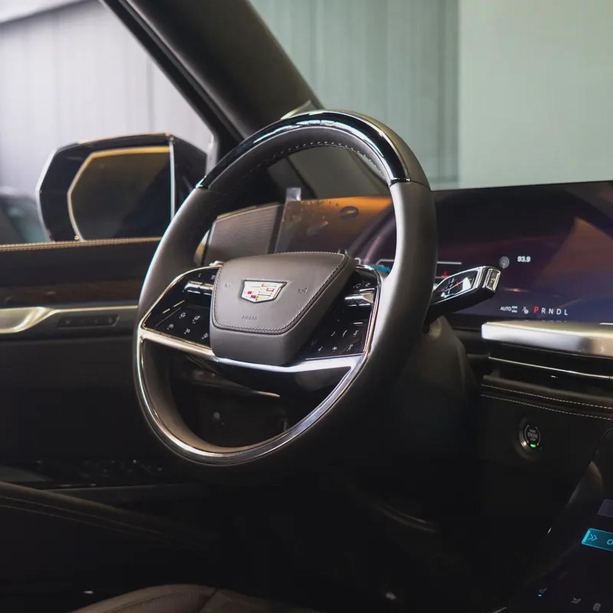 AED 10,349 pm • 0% Downpayment • Escalade Premium Luxury Platinum • 1 Year Warranty-11-11