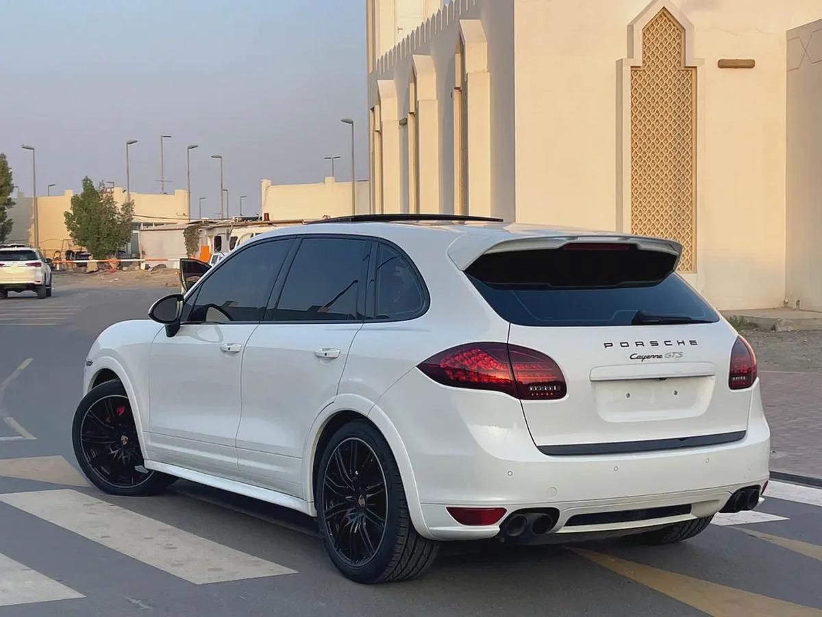 Porsche cayenne GTS GCC accident free excellent condition-3-3