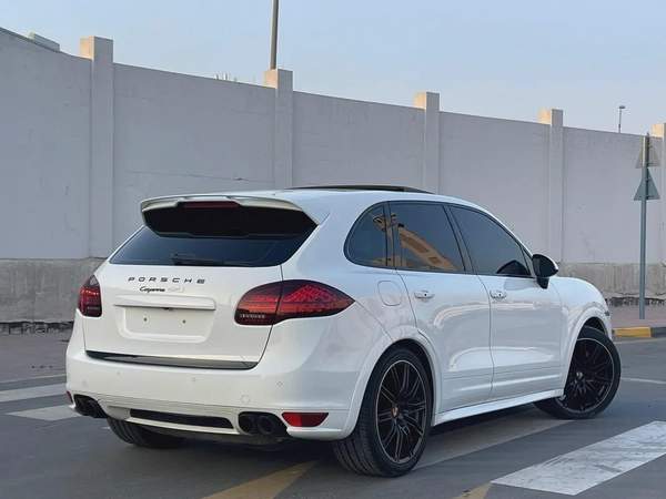Porsche cayenne GTS GCC accident free excellent condition