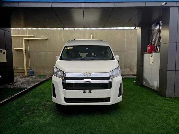 Toyota Hiace GL PASSENGER/ PATROL MANUAL/ 3.5 V6/ LOW MILEAGE