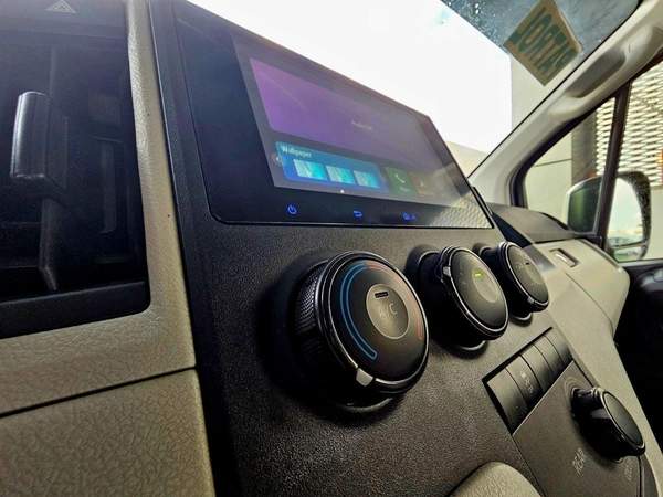 Toyota Hiace GL PASSENGER/ PATROL MANUAL/ 3.5 V6/ LOW MILEAGE