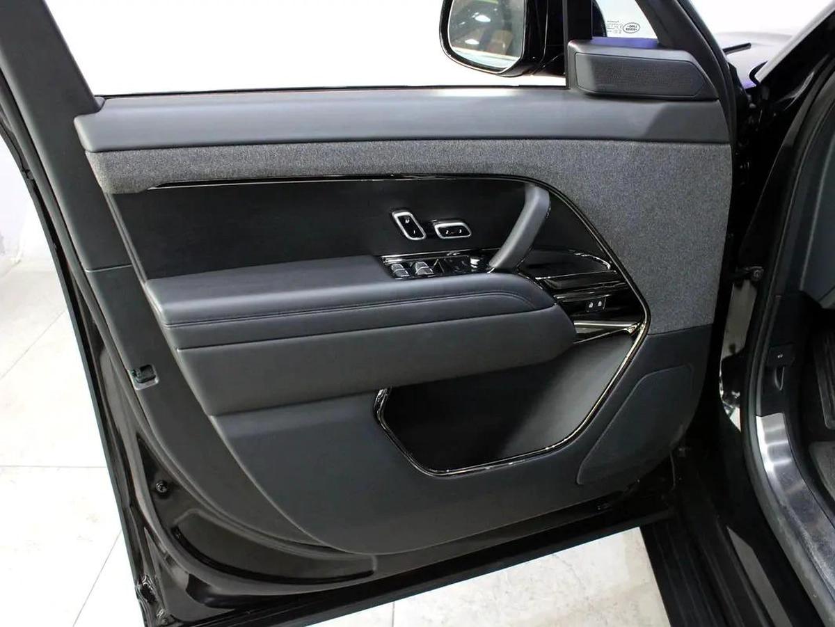 2024 Range Rover Sport SE Dynamic-2-2
