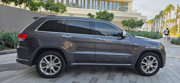 2019 Jeep Grand Cherokee summit-تدخل سوريا -Full option-5.7L/8 cyl Excellent condition-