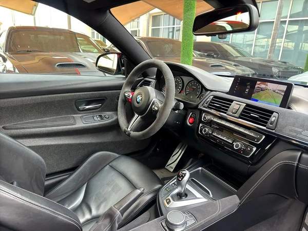 BMW M4 Cs Coupe 2020 perfect condition Full option Full carbon fiber