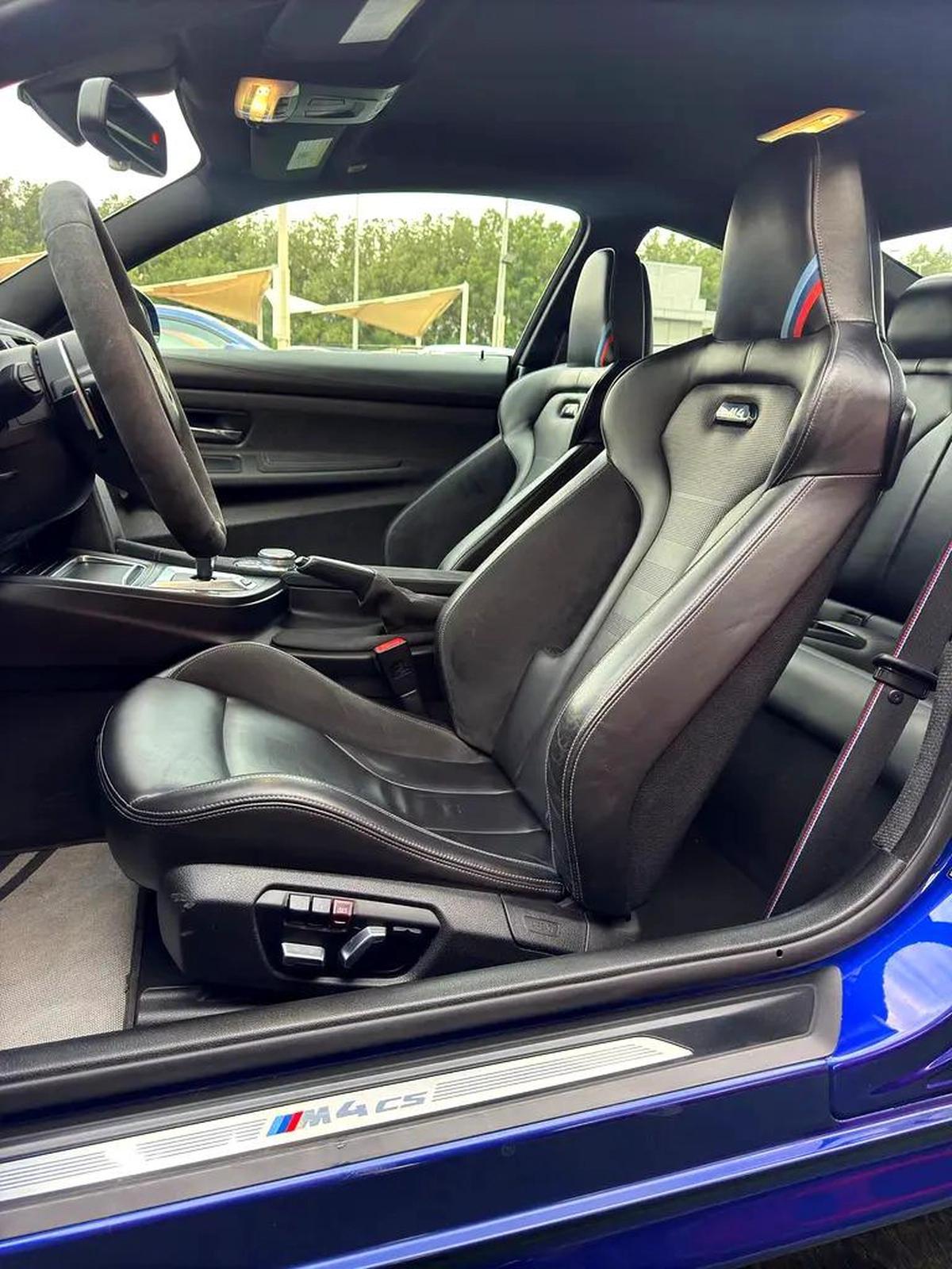 BMW M4 Cs Coupe 2020 perfect condition Full option Full carbon fiber-1-1