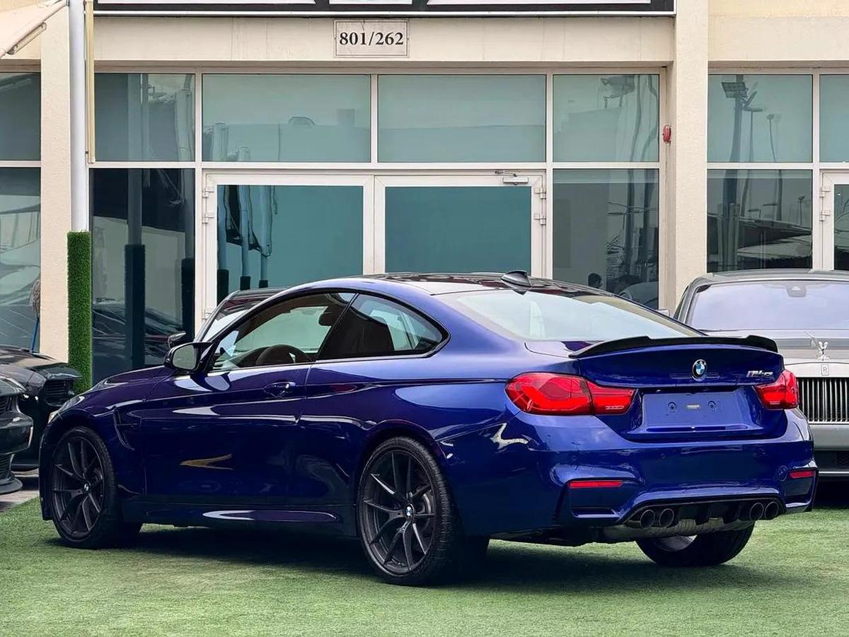 BMW M4 Cs Coupe 2020 perfect condition Full option Full carbon fiber-10-10