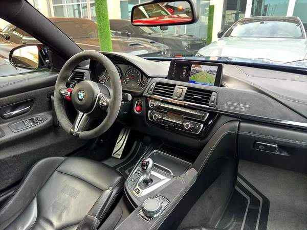 BMW M4 Cs Coupe 2020 perfect condition Full option Full carbon fiber