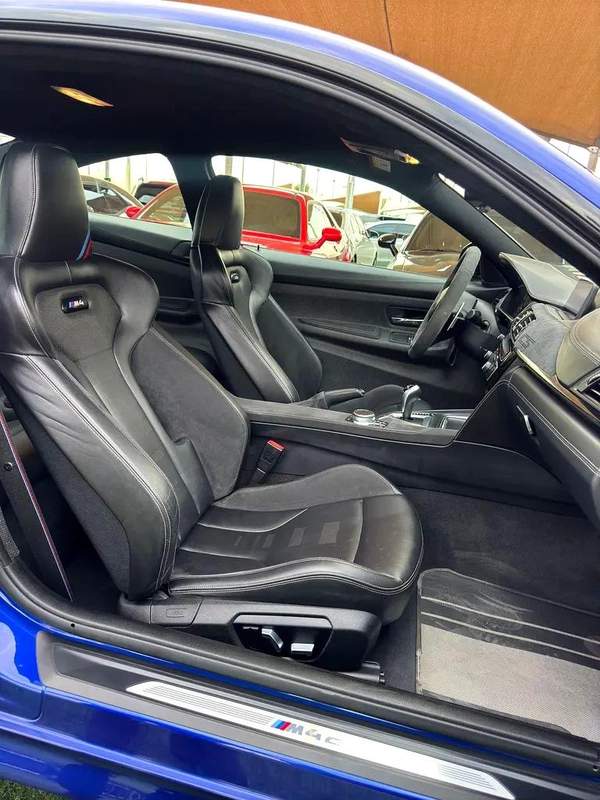 BMW M4 Cs Coupe 2020 perfect condition Full option Full carbon fiber