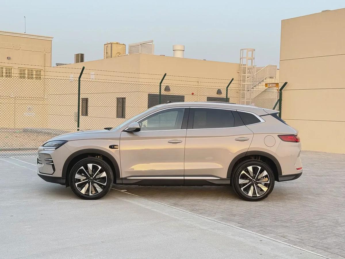 BYD song plus DM-i premium full option panorama 13 camera-7-7