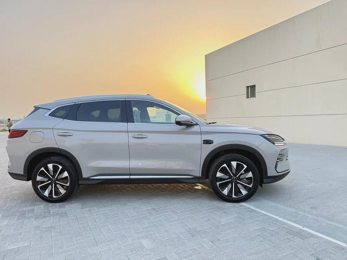BYD song plus DM-i premium full option panorama 13 camera-8-8