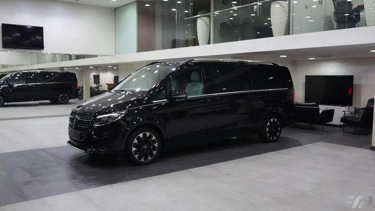 Mercedes-Benz V 300 VIP BUSINESS VAN – FULL LUXURY OPTION | BRAND NEW | GCC | 2025-1-1