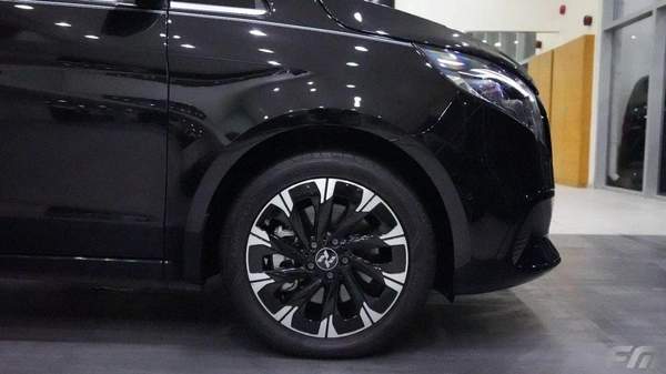 Mercedes-Benz V 300 VIP BUSINESS VAN – FULL LUXURY OPTION | BRAND NEW | GCC | 2025