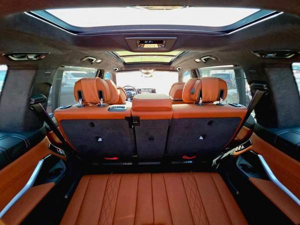 BMW X7 xDrive40i Luxury M Sport Package 3.0L xDrive 40i M Sport 5 years Warranty & Service 2025 GCC