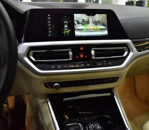 BMW 320i ( 2020 Model ) in Blue Color European Specs