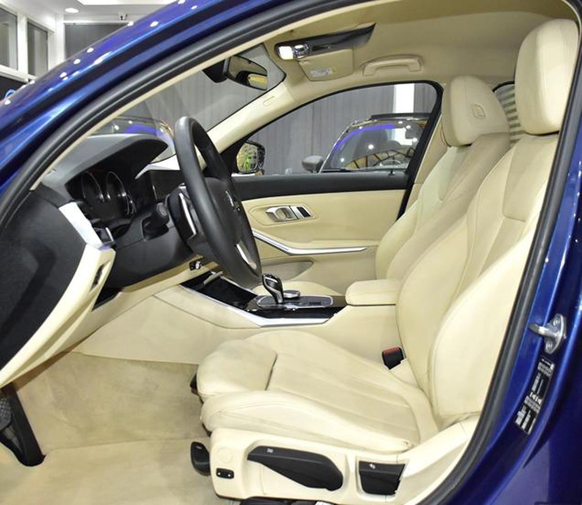 BMW 320i ( 2020 Model ) in Blue Color European Specs-9-9
