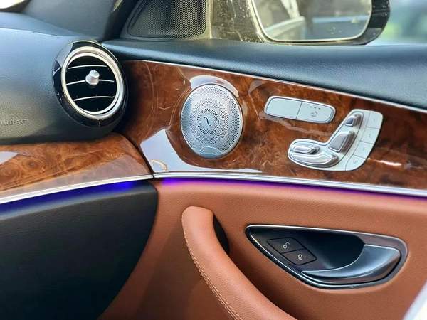 Mercedes-Benz E 300 2017, American Specs - GCC Stock