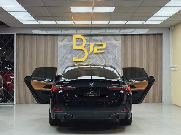 2025 BMW i4 xDrive40 M Sport - American Specs - Brand New!