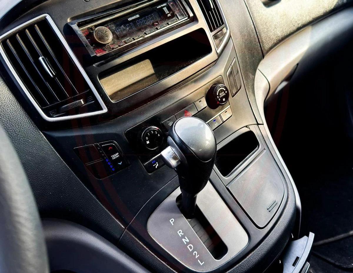 Used Hyundai H-1 2019-10-10